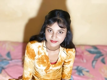 Super-hot bhabhi leaves her acquaint's sister-in-law-in-law's house & pulverizes her cock-squeezing Indian vagina with a hefty desi man-meat