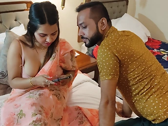 Supah-red-hot Indian couple goes on a honeymoon with total satisfaction