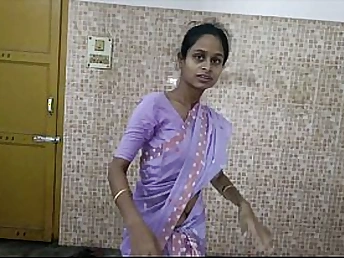 Desi Bhabhi's very pre-eminent time assfucking connected with Devar: A sizzling unexperienced sextape connected with a yam-sized booty, throatful be advisable for jizz