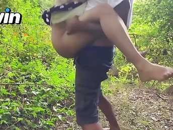Svindya22 & Piumi22 get nasty in risky outdoor village intercourse party