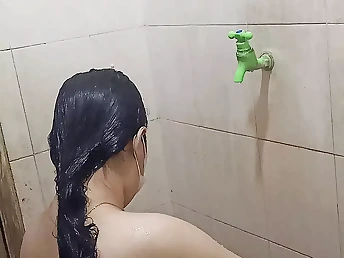 Crot part 1: Mature honey with all-natural humungous cupcakes gets soddening moist with her sis-in-law in the tub