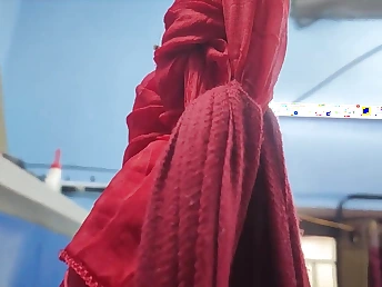 Indian beauty enjoys escapist sex adjacent to her handsome husband concerning meeting-hall