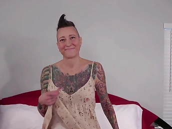 Kimmy45mac, Christina Sapphire, Jay Playhard, Dakota Marr & Sgt Miles about on BBCs with regard to a amoral bareback gangbang