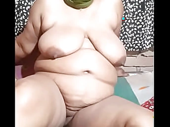 Observer this bodacious Indian Bhabhi realize fiercely plowed and fed with red-hot fluid