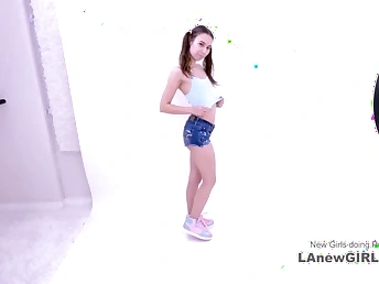 Inseparable Supah-pulverizing-scorching Model Dark Haired Fellates Cock gets a stiff honeypot pine during Casting Audition