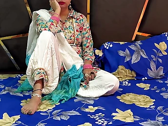 Devar Bhabhi flirts with preggo Devar round intense Hindi sex tape