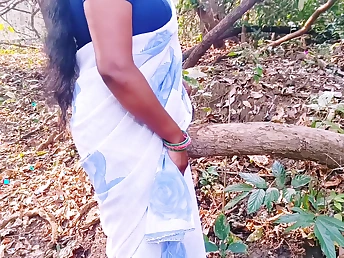 Step-mother with long hair bangs open-air with sonny massive dick